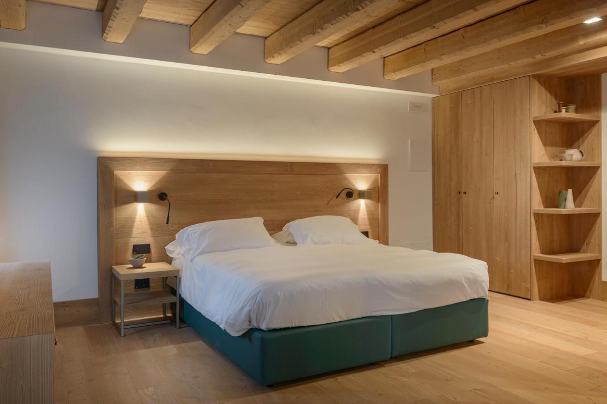 Royal Cortina Hotel 3*